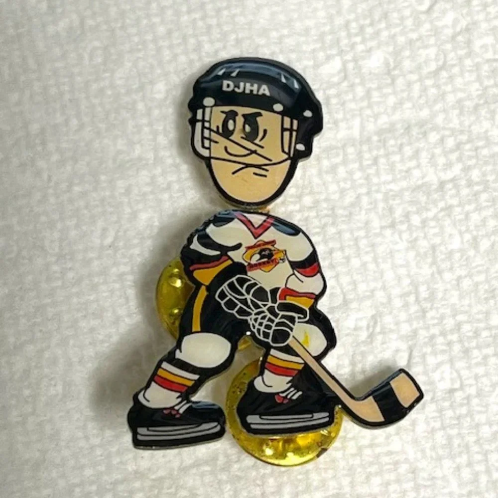 NEW Dallas Junior Hockey Lapel Hat Tack Trading Pin w/Moveable Head 1.5